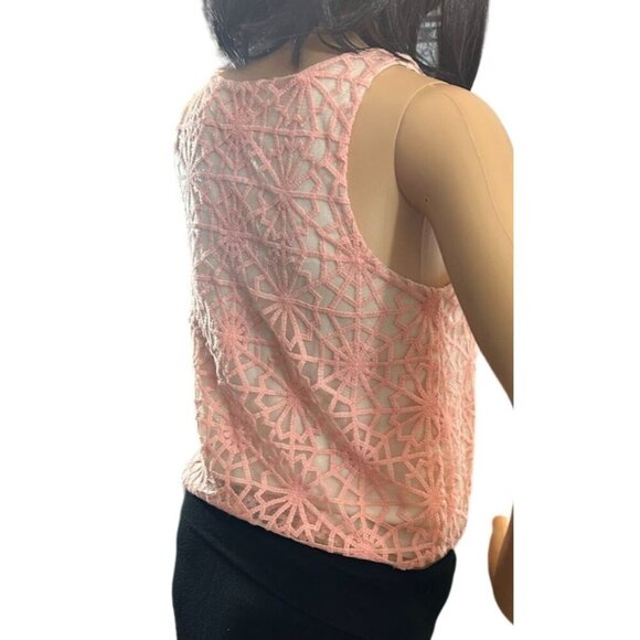 (6 for $25) Alya Sleeveless Cropped Blouse size Medium - Picture 4 of 7